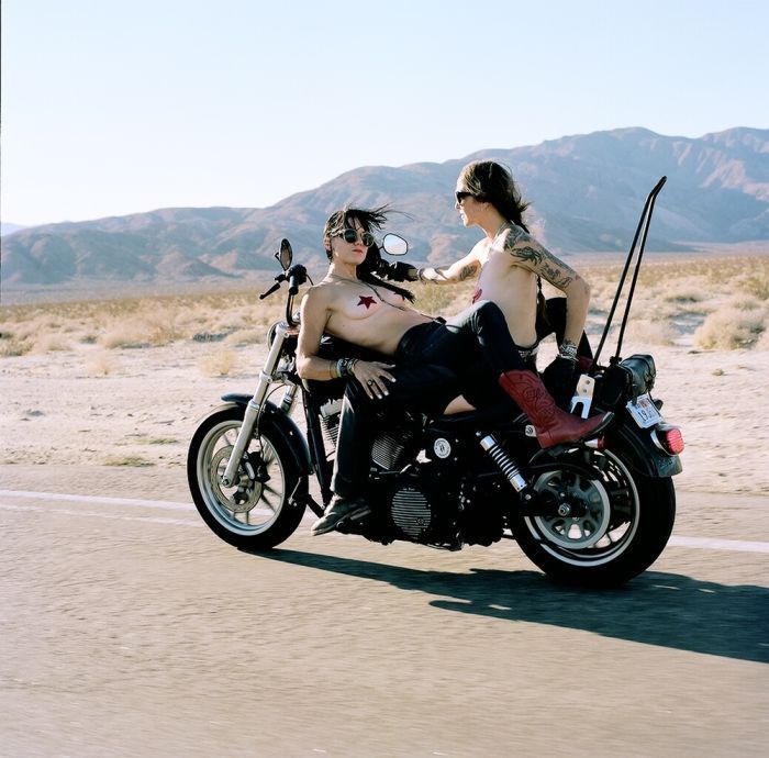 Girls on a motorcycle in Ezhou