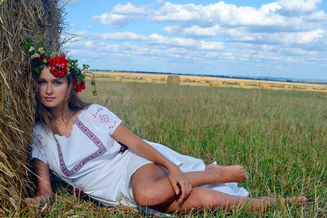 Slavic girls in Ezhou