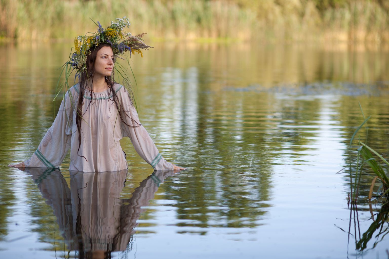 Slavic girls in Ezhou