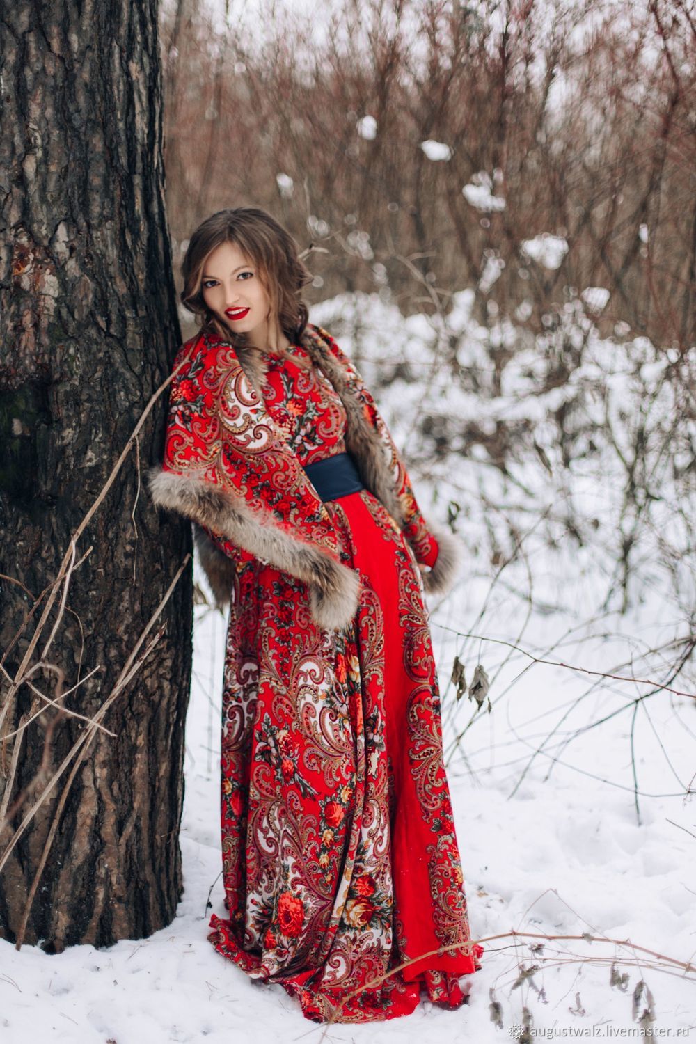 Photo Girls in Slavic costumes in Ezhou